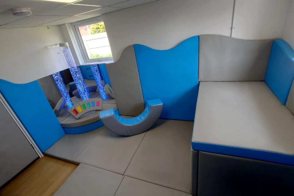 Calming Sensory Room For School Including Bespoke Protective Padding and Sensory Equipment