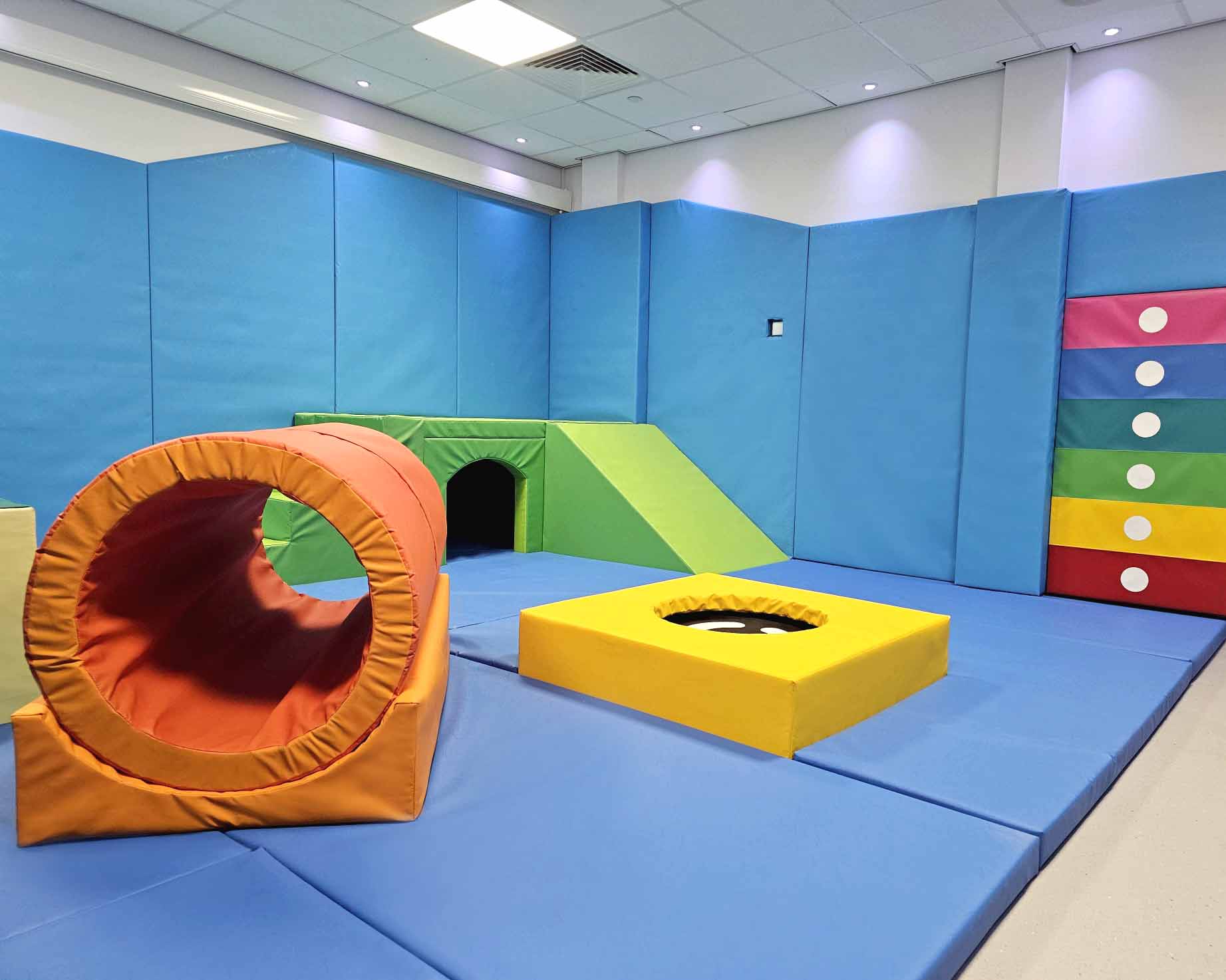 Colourful Soft Play Room and Soft Play Equipment For UK School