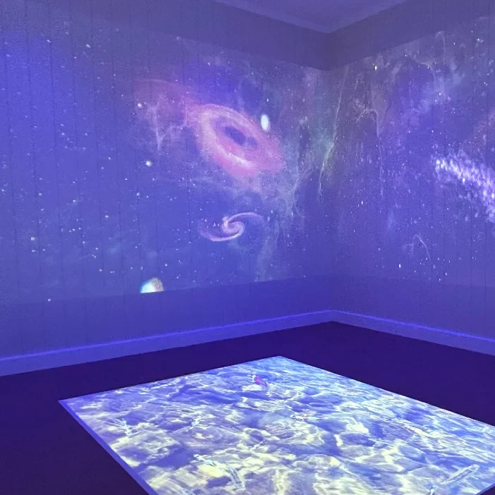 2 Wall Immersive Wall Projection System For Sensory Experiences - Demonstration In Nottingham
