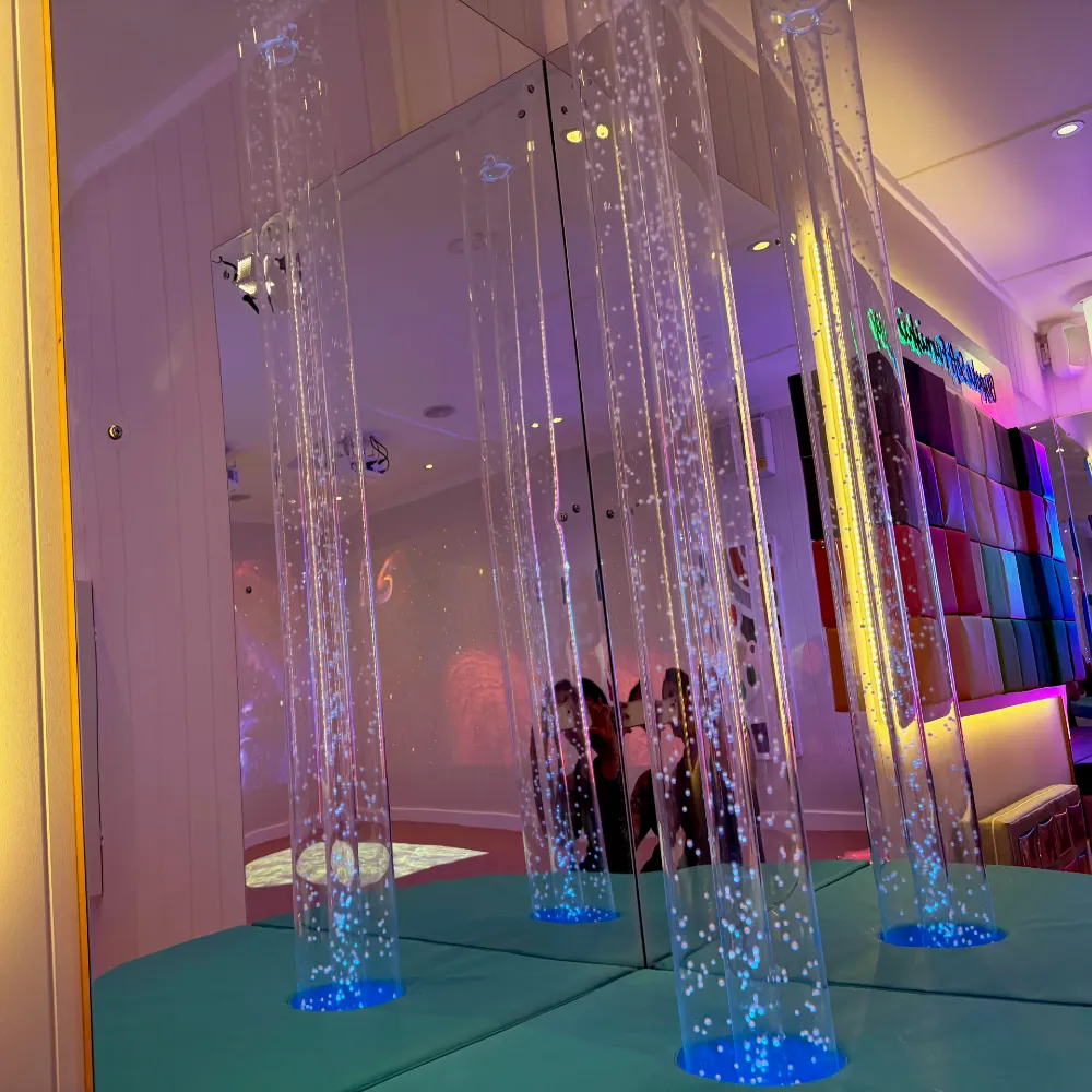 LED Snowstorm Tube With Visual Sensory Features For Sensory Stimulation